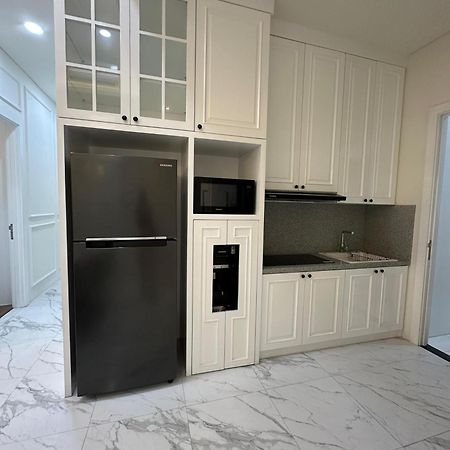 Super Penthouse Stmoritz Apartment, Lippomall Puri Indah Джакарта Екстериор снимка