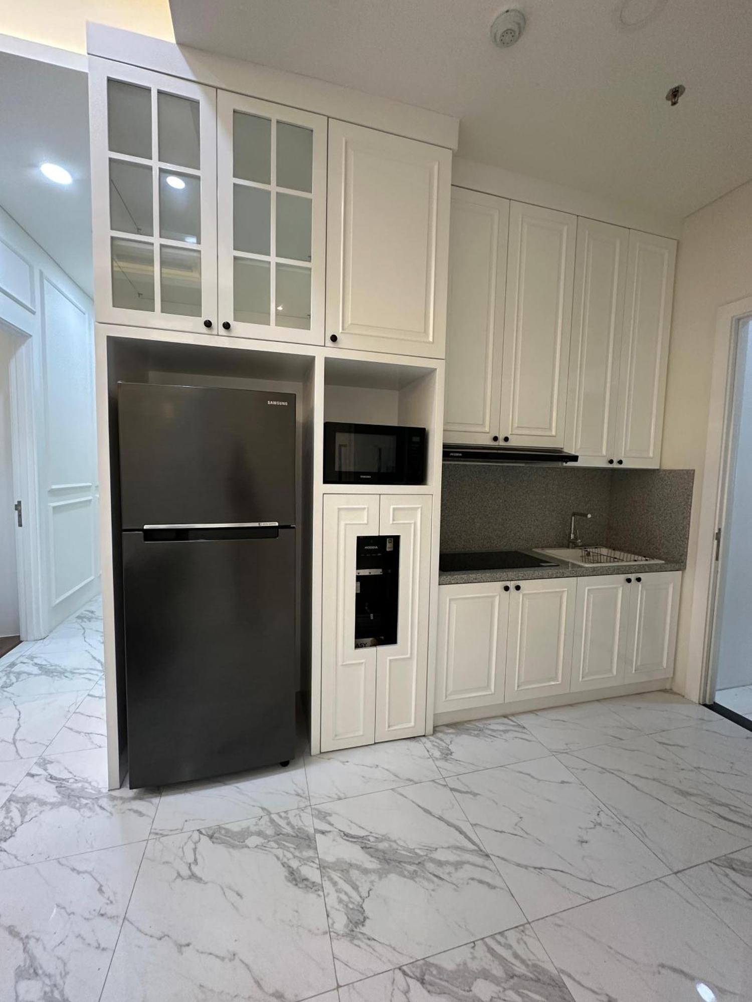 Super Penthouse Stmoritz Apartment, Lippomall Puri Indah Джакарта Екстериор снимка
